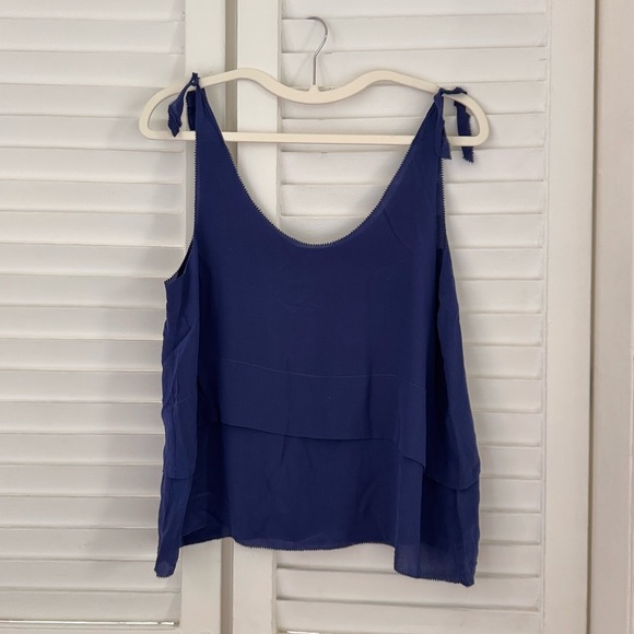Club Monaco 100% Silk Scalloped Deep Blue Sleeveless Camisole - Picture 1 of 7